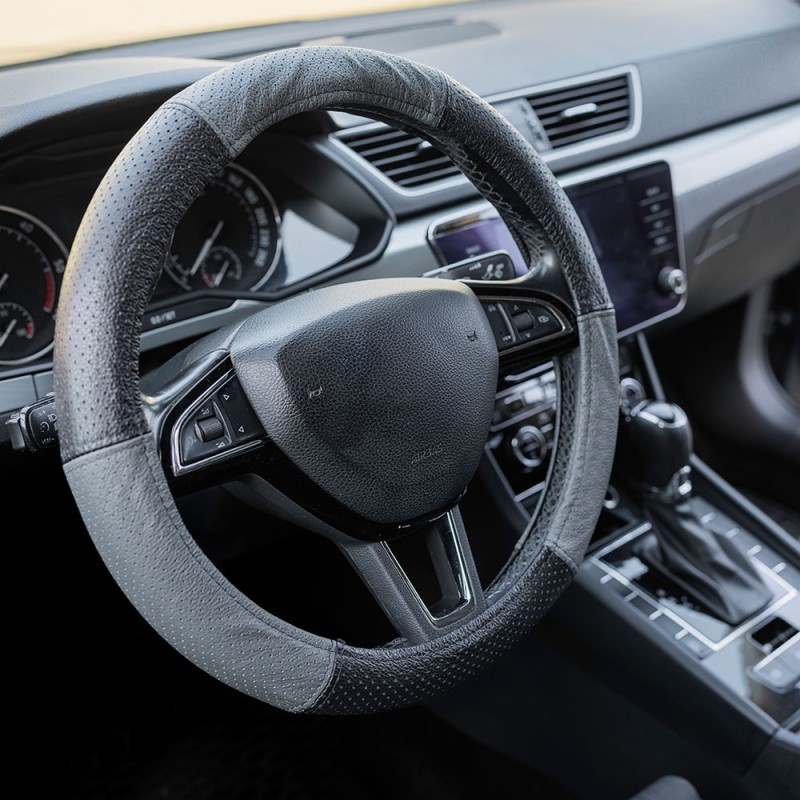 Husa Volan Piele Naturala Perforata Gri 37-39 Cm Mega Drive