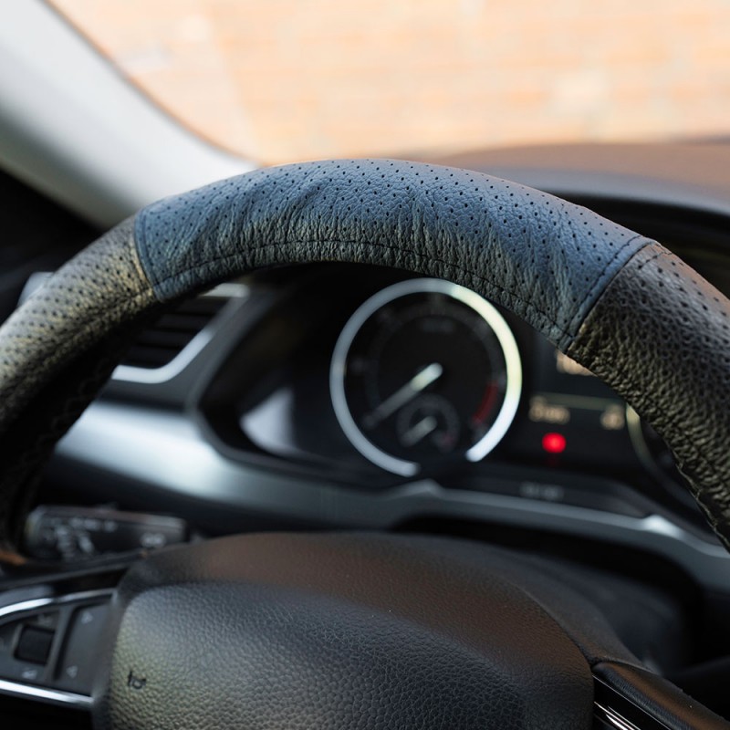 Husa Volan Piele Naturala Perforata Albastru 37-39 Cm Mega Drive